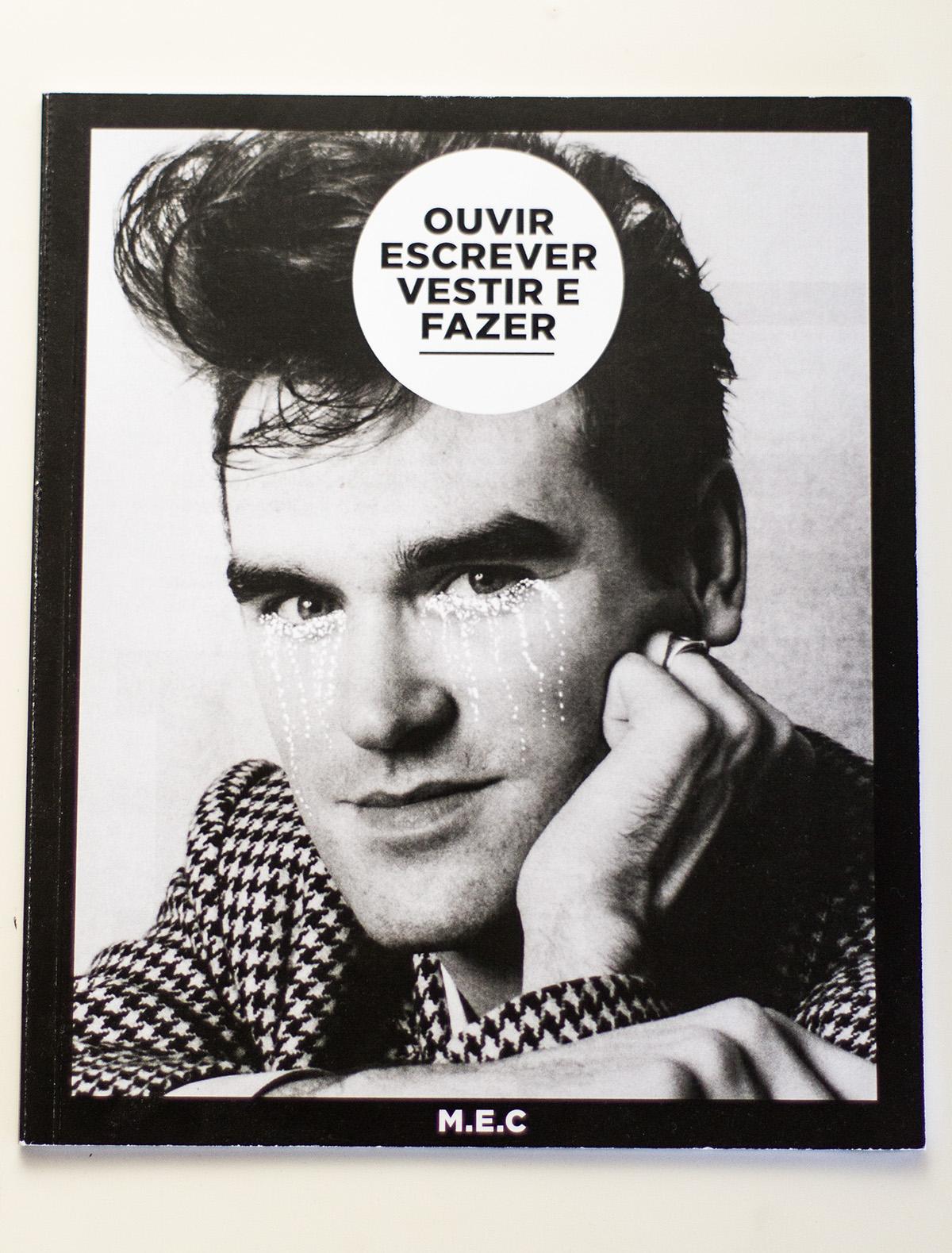 Photo of book cover 'ouvir, escrever, vestir e fazer'